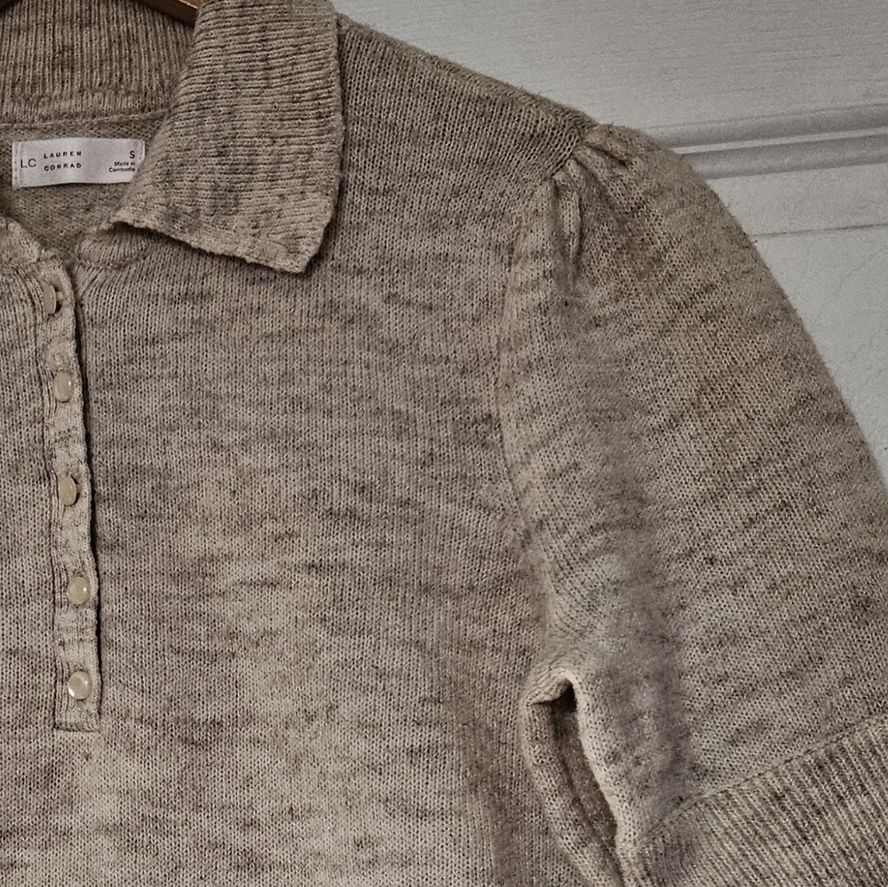 Lauren Conrad Women's Short Sleeve Cream Oatmeal Sweater Size Small - Picture 6 of 6